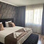 Valencia Gardens Luxury * נסבר