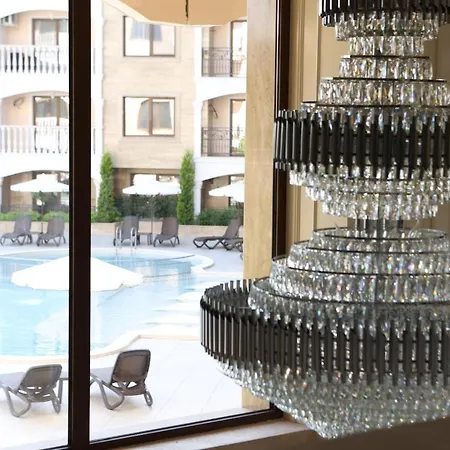 Valencia Gardens Luxury Апартамент
