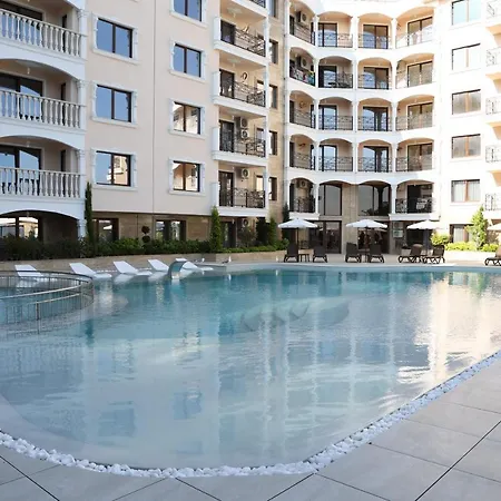 Valencia Gardens Luxury Apartment