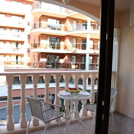 Valencia Gardens Luxury Apartment Nessebar