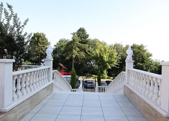 Valencia Gardens Luxury Διαμέρισμα Νεσέμπαρ
